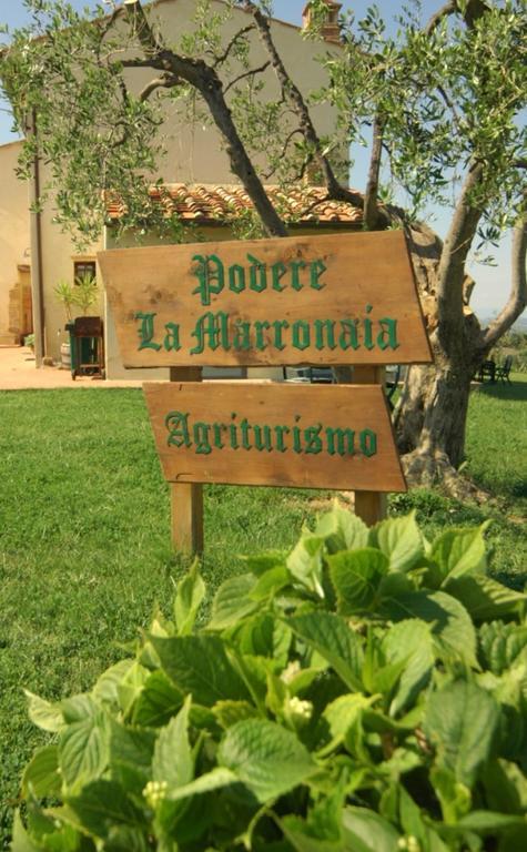 Agriturismo Podere La Marronaia Сан-Джиміньяно Екстер'єр фото